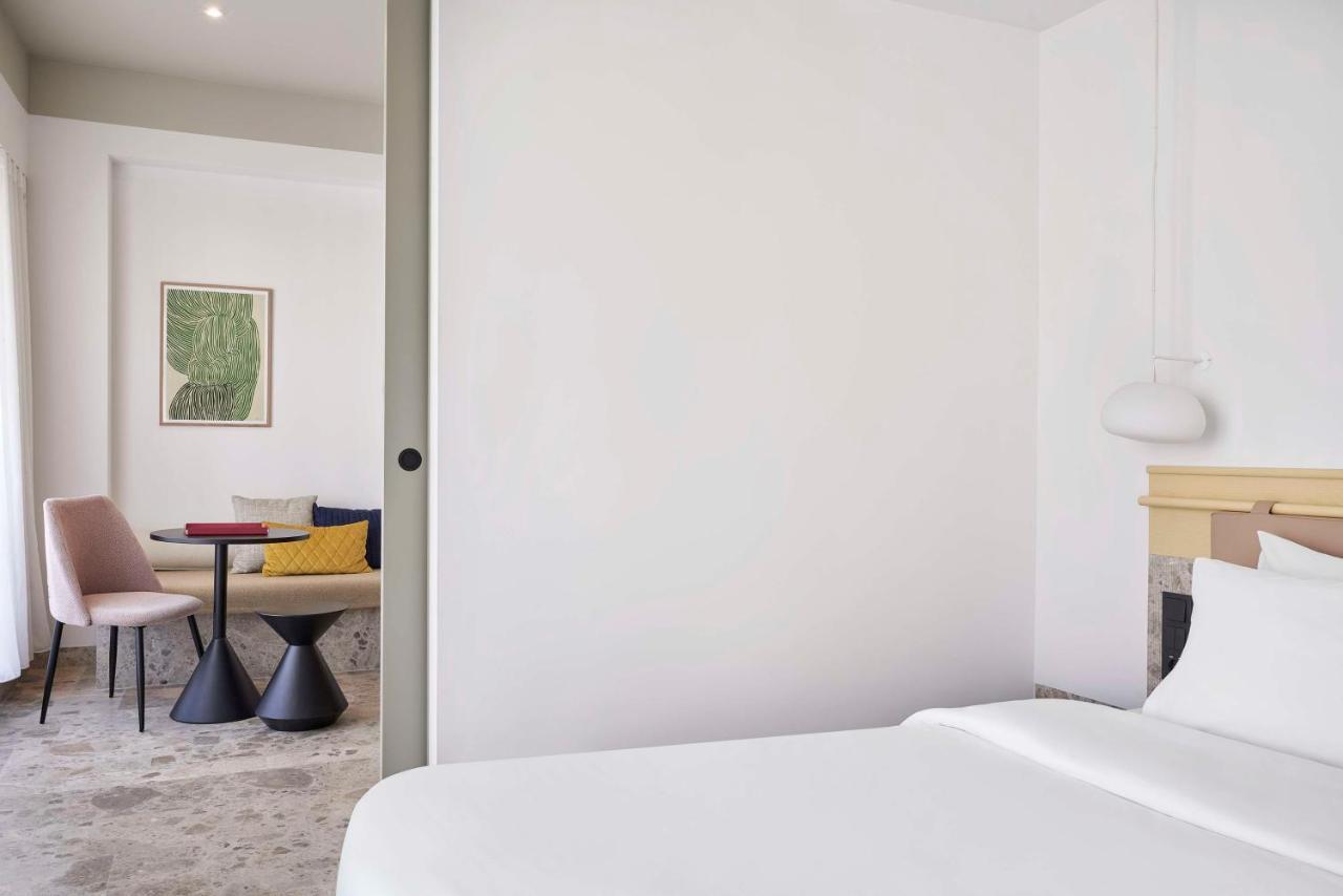 The Social Athens Hotel, A Member Of Radisson Individuals ภายนอก รูปภาพ