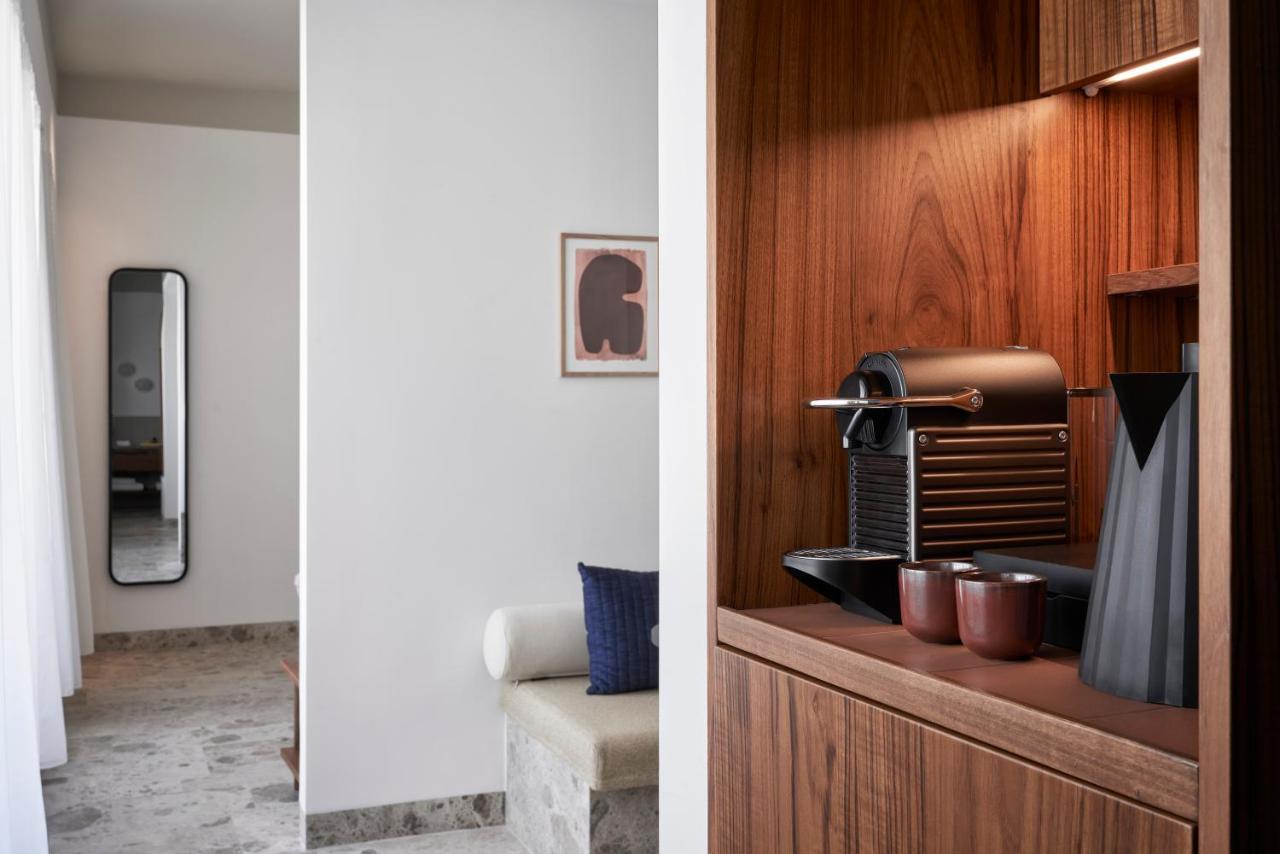 The Social Athens Hotel, A Member Of Radisson Individuals ภายนอก รูปภาพ